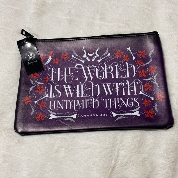 Bookish items bundle - Picture 13 of 16